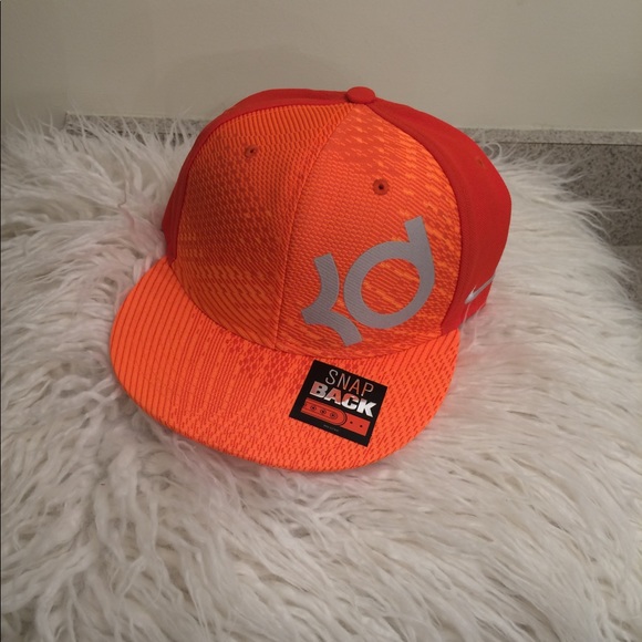 NWOT - NIKE KD (Kevin Durant) SnapBack Youth Hat - Picture 1 of 2